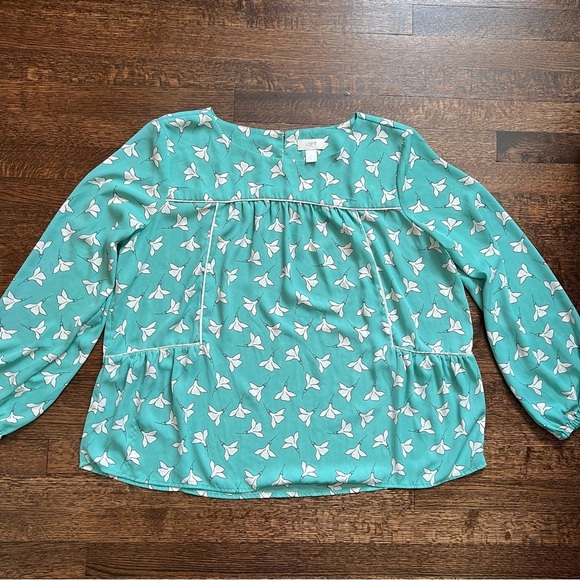 Loft size XL teal floral print smocked blouse - Picture 4 of 10